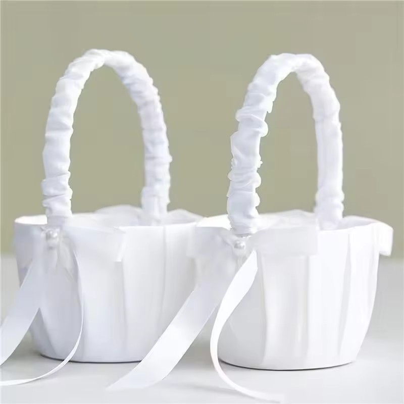 Panier à fleurs en satin blanc - Gardening Tools Girls avis et prix
